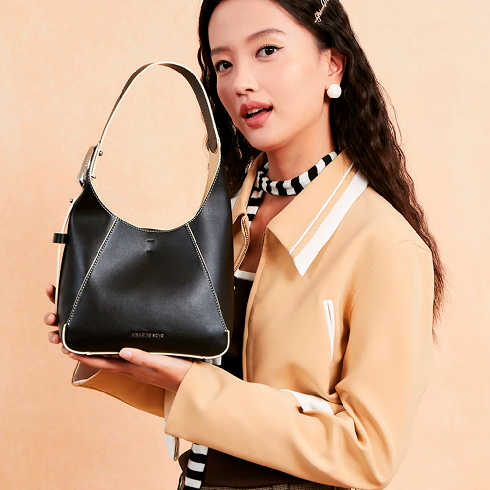 Women’s Flat Bucket Bag – Split Leather, Adjustable Strap, Neutral Color - Willen