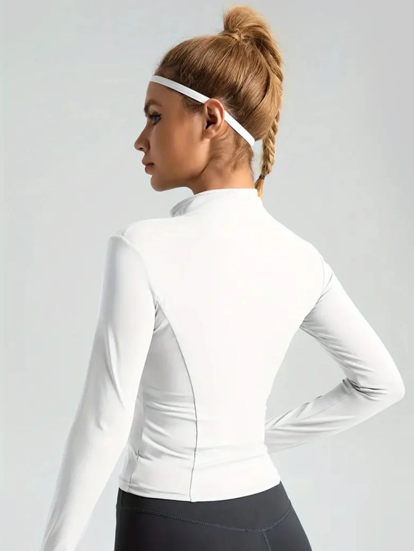 WarmFlex Yoga Jacket – Lightweight Slim-Fit Training Layer for Women - Willen