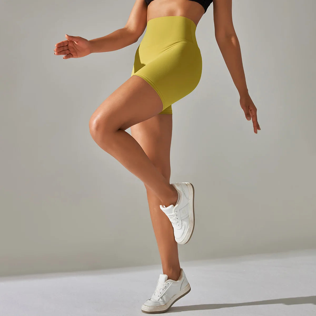 High-Waist Yoga Shorts – Seamless Nylon-Spandex Activewear for Women - Willen