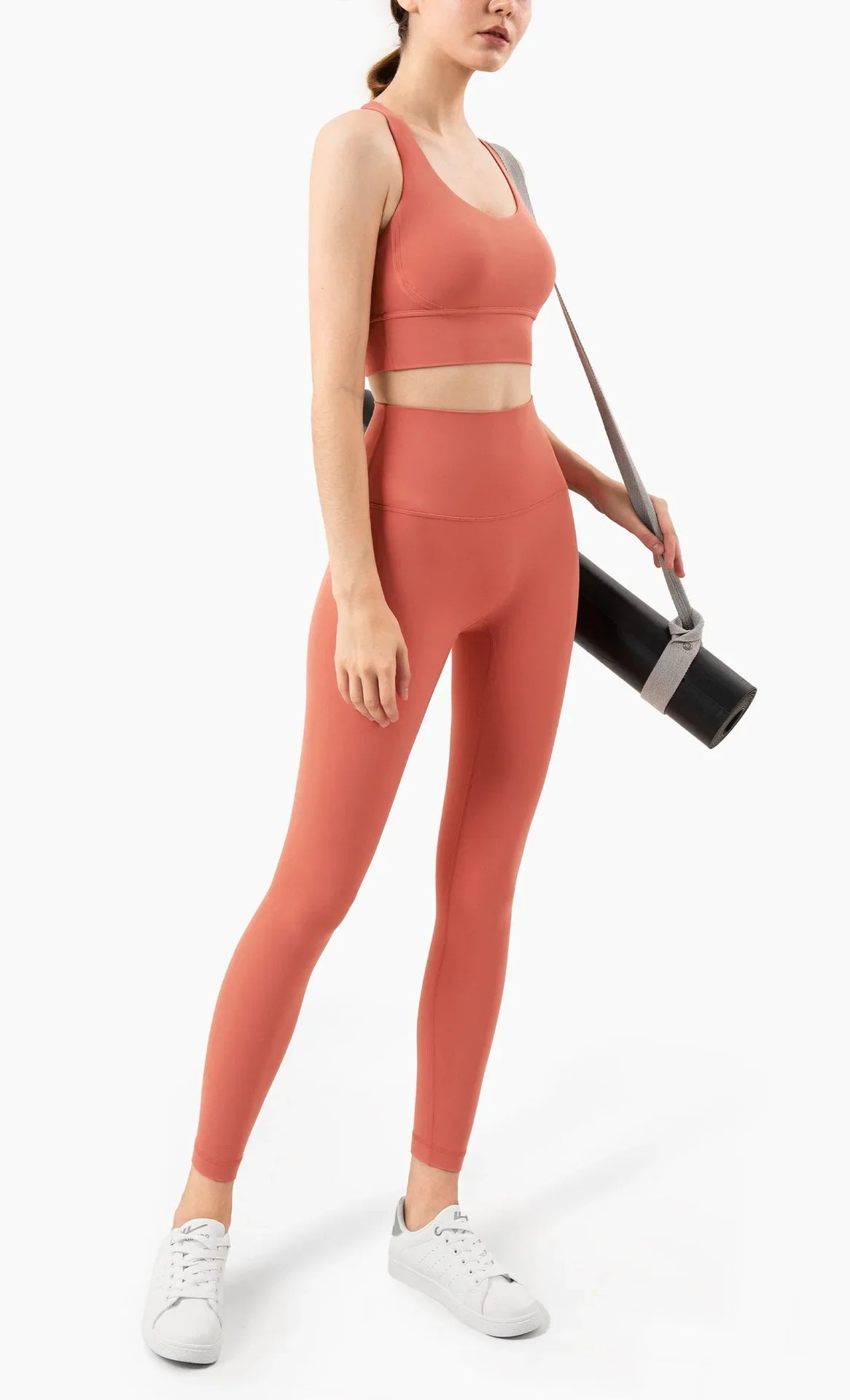 2-Piece Activewear Set – Cross-Back Bra & High-Waist Leggings - Willen