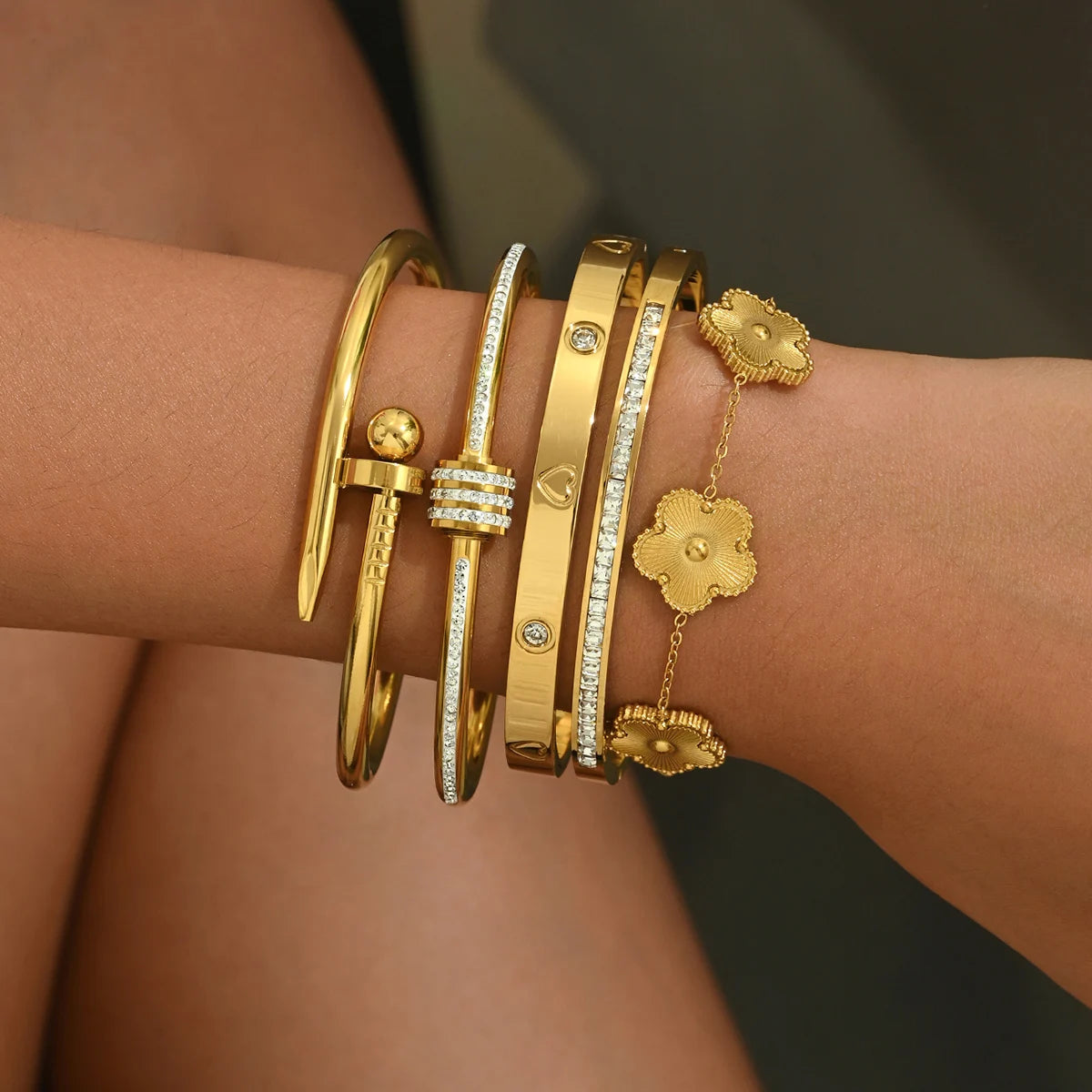 Gold Stainless Steel Bangle – Nail-Inspired Open Cuff Bracelet - Willen