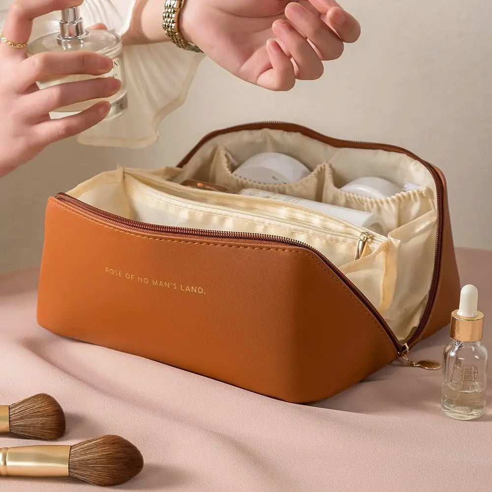 PU Leather Toiletry Bag – Waterproof Shell-Shaped Organizer - Willen