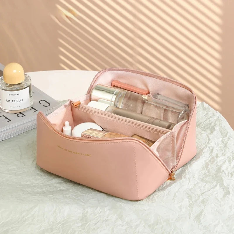 PU Leather Toiletry Bag – Waterproof Shell-Shaped Organizer - Willen