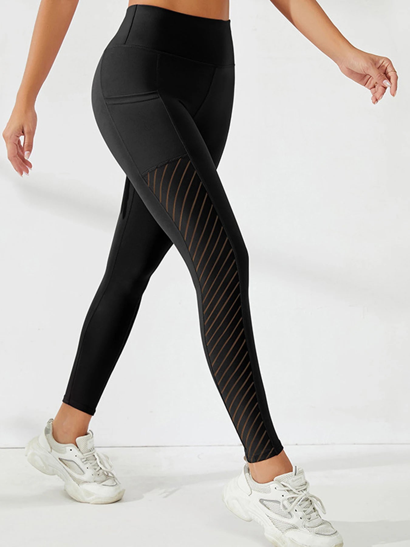 High-Waist Yoga Leggings with Pockets – Mesh Panels, Stretch Fit - Willen