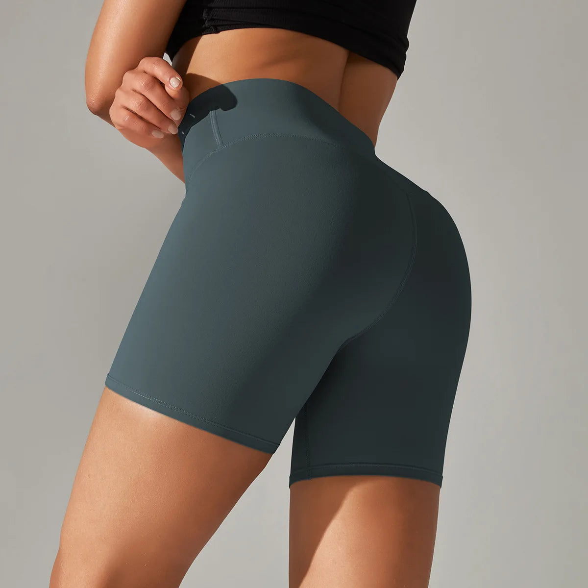 High-Waist Yoga Shorts – Seamless Nylon-Spandex Activewear for Women - Willen
