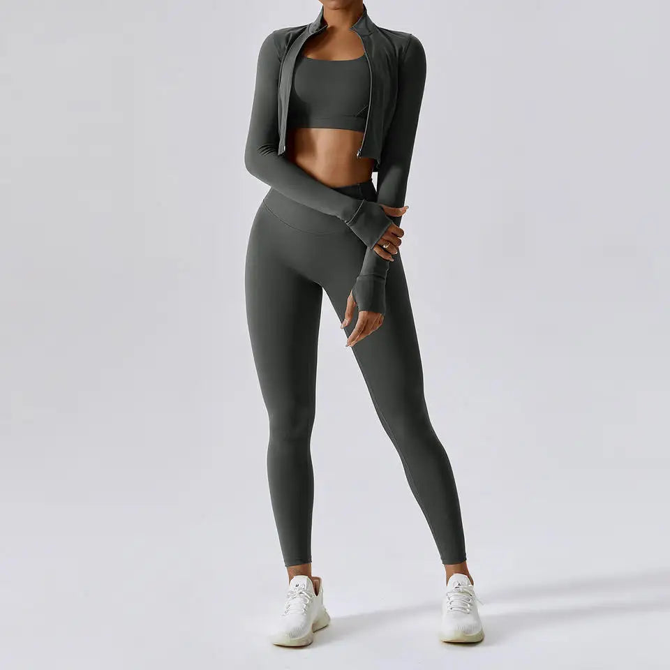 4-Piece Women's Yoga Set – Long Sleeve Sports Outfit with Leggings, Shorts, Bra & Top - Willen