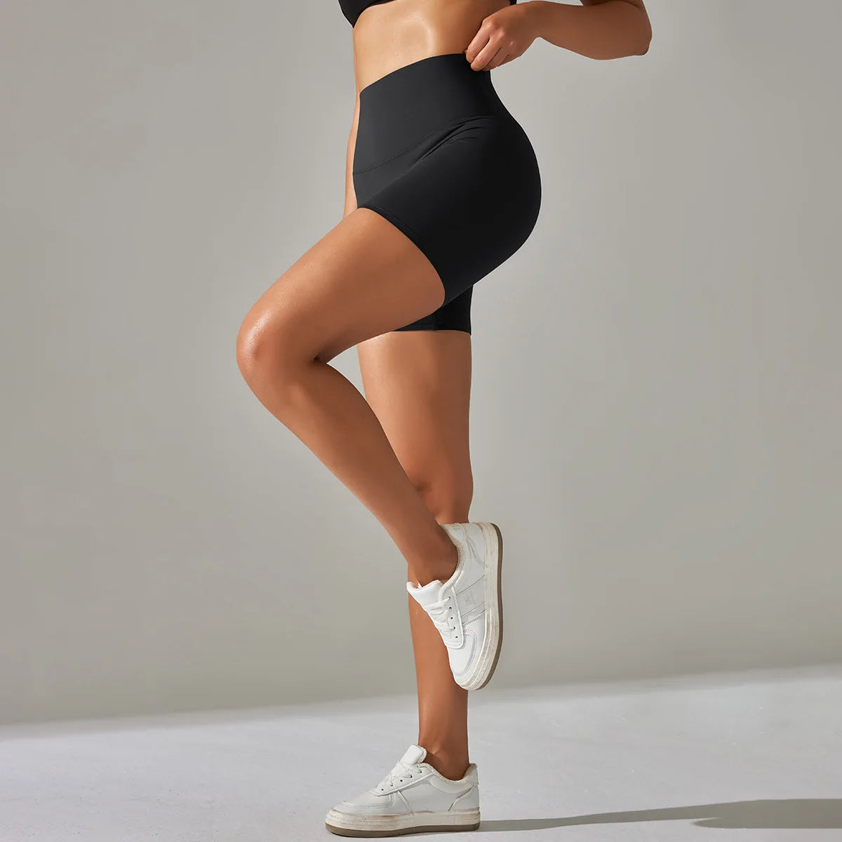 High-Waist Yoga Shorts – Seamless Nylon-Spandex Activewear for Women - Willen