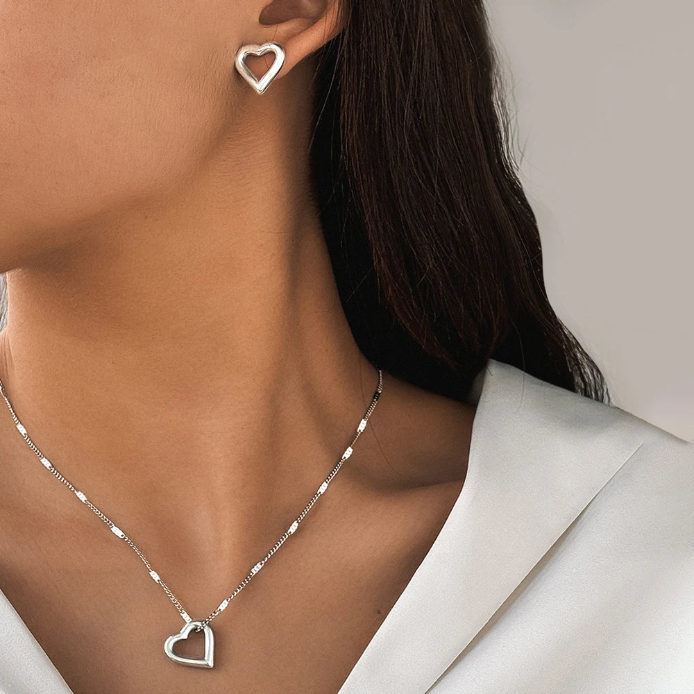 Heart Pendant Jewelry Set – Minimalist Necklace & Earrings in Stainless Steel - Willen