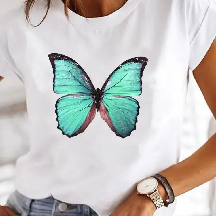 Y2K Heart Vibe Top – Short-Sleeve Printed T-Shirt with Heart and Letter Graphic - Willen