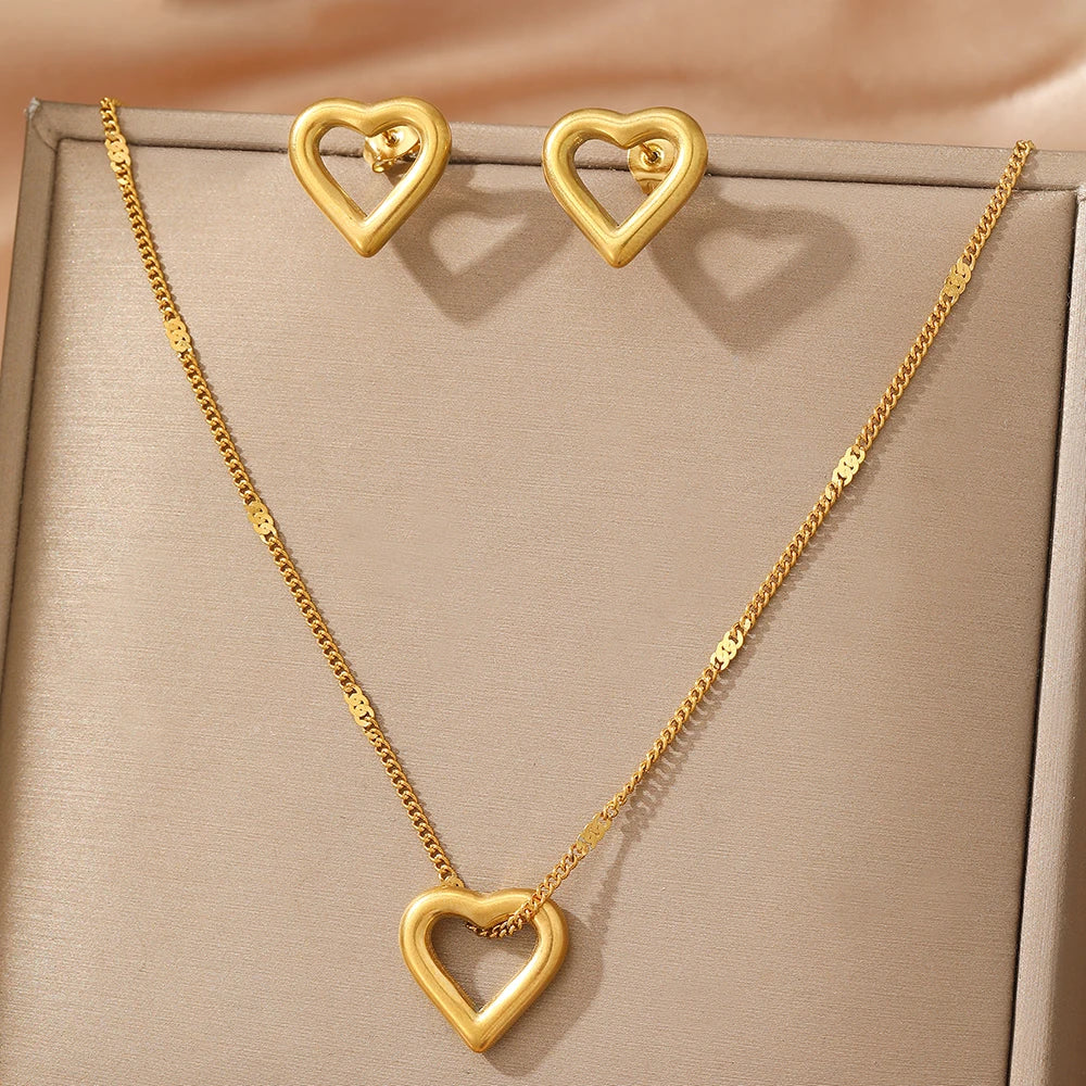 Heart Pendant Jewelry Set – Minimalist Necklace & Earrings in Stainless Steel - Willen