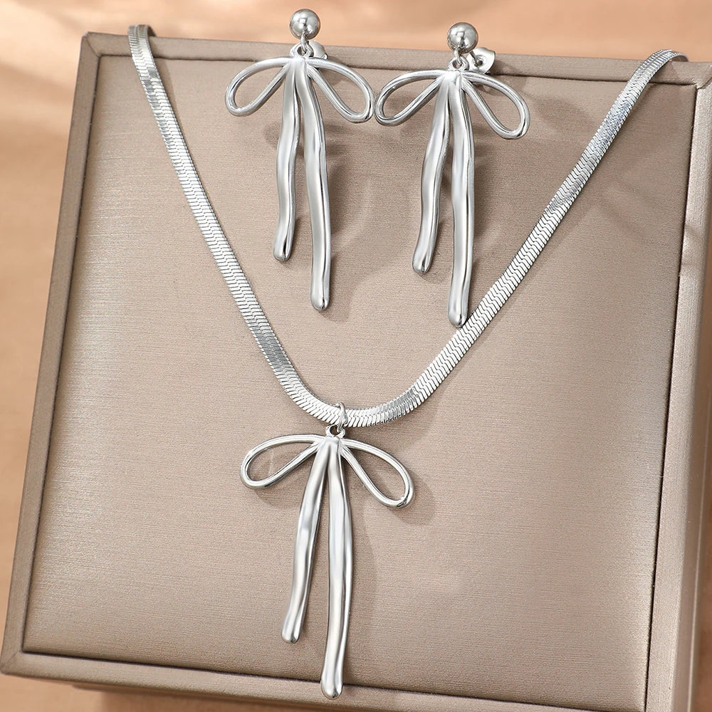 Stainless Steel Bow Pendant Jewelry Set – Snake Chain Necklace with Matching Stud Earrings - Willen