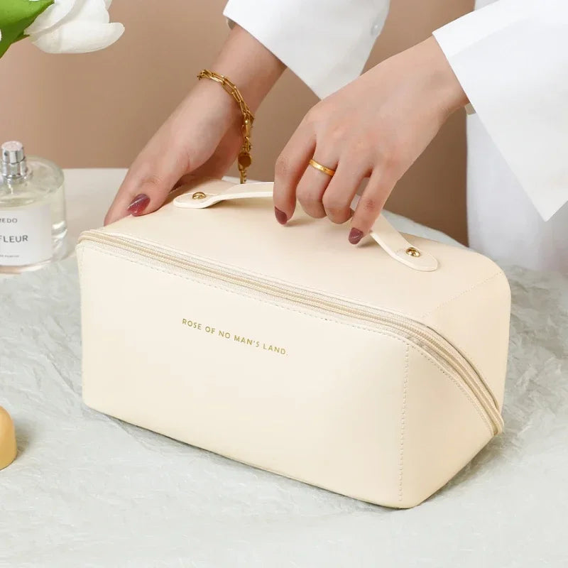 PU Leather Toiletry Bag – Waterproof Shell-Shaped Organizer - Willen