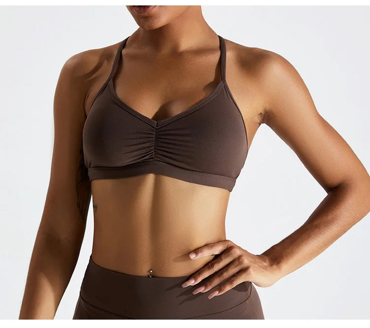 Seamless Sports Bra – Cross-Back, Removable Pads, Stretch Fit - Willen