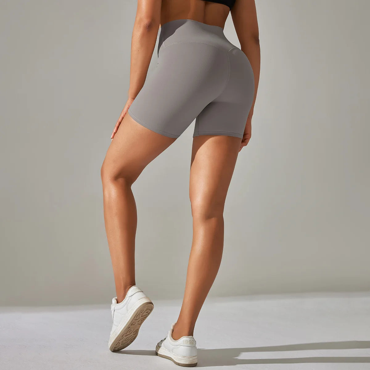 High-Waist Yoga Shorts – Seamless Nylon-Spandex Activewear for Women - Willen