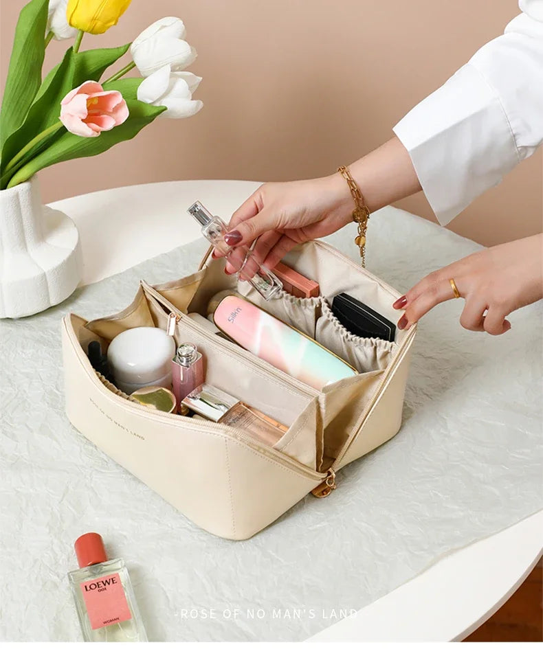 PU Leather Toiletry Bag – Waterproof Shell-Shaped Organizer - Willen