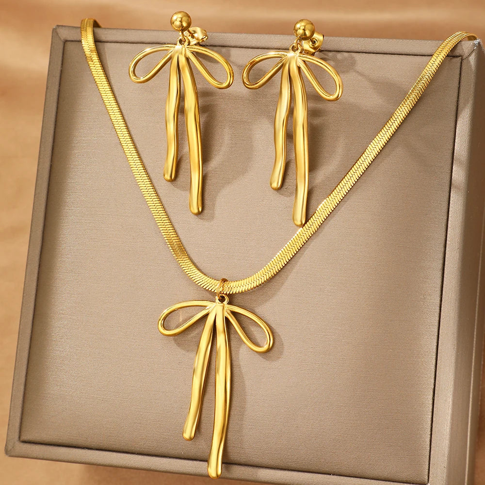 Stainless Steel Bow Pendant Jewelry Set – Snake Chain Necklace with Matching Stud Earrings - Willen