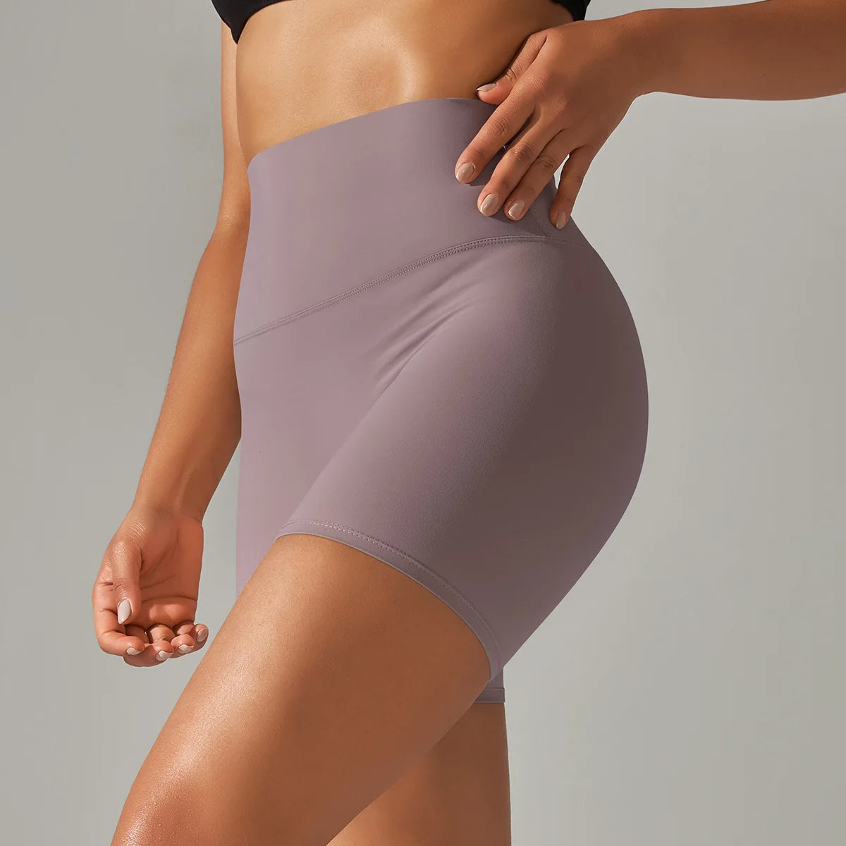High-Waist Yoga Shorts – Seamless Nylon-Spandex Activewear for Women - Willen