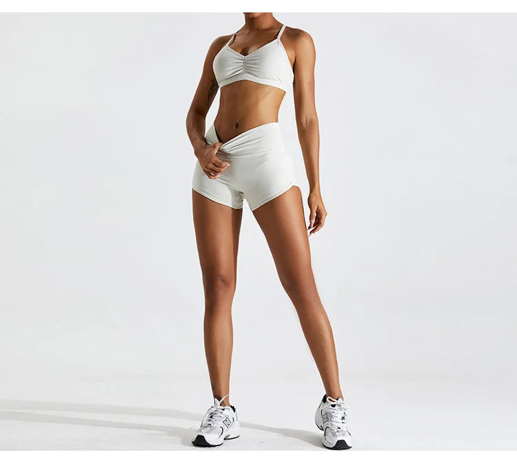Seamless Sports Bra – Cross-Back, Removable Pads, Stretch Fit - Willen