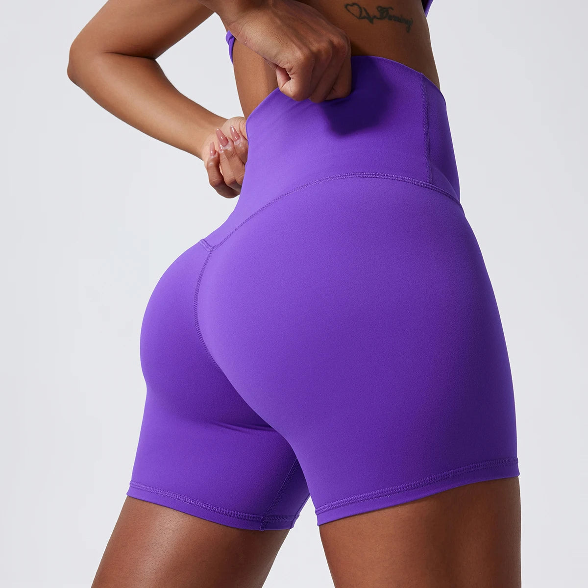 Seamless Yoga Shorts – High-Waist Stretch Design with Breathable Comfort - Willen