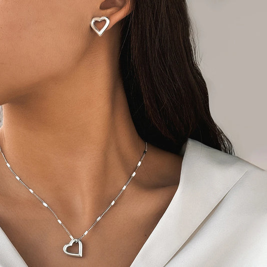 Heart Pendant Jewelry Set – Minimalist Necklace & Earrings in Stainless Steel - Willen
