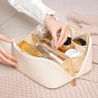 PU Leather Toiletry Bag – Waterproof Shell-Shaped Organizer - Willen