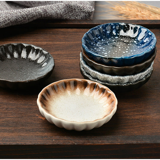 Small Ceramic Sauce Dish – Japanese-Inspired Glazed Bone China - Willen